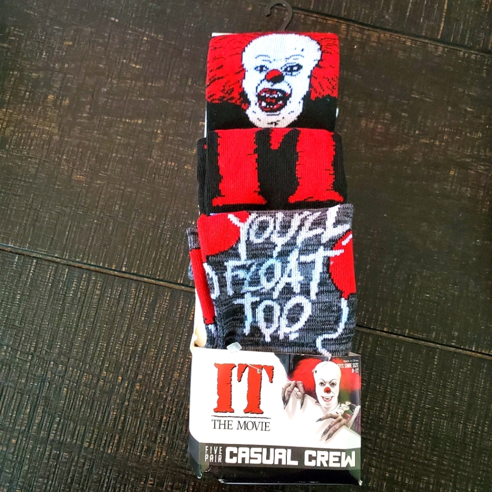 IT Bioworld WB Crew Socks Size 8-12